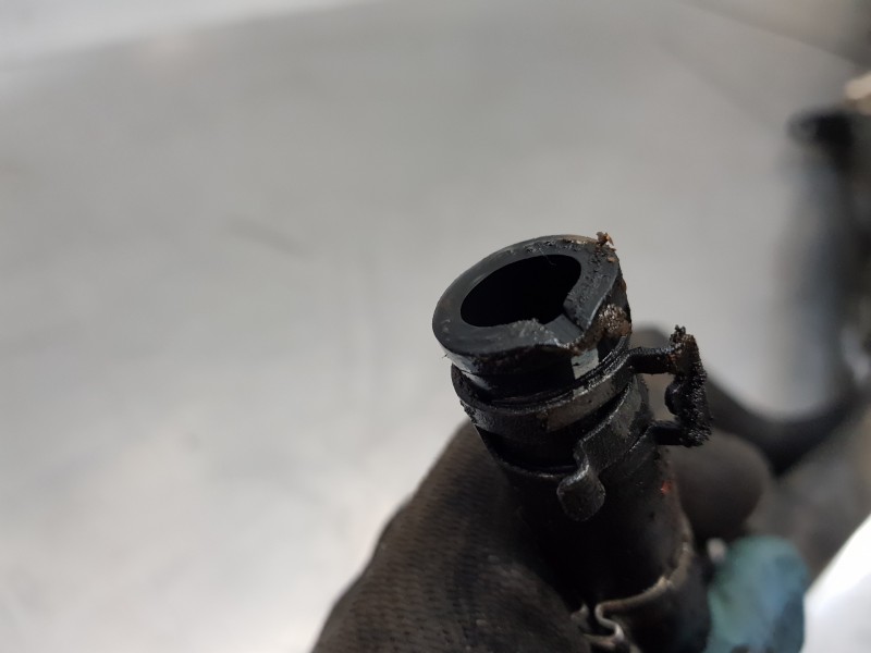 Recambio de tubo presion direccion asistida para audi a4 avant (8e) confort referencia OEM IAM 8E1422891AG 8E0422885AS 8E1422893