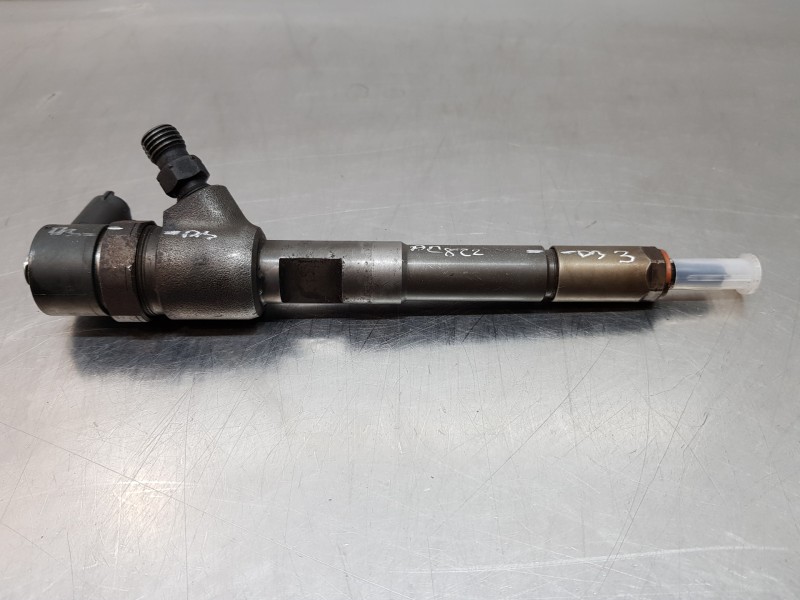 Recambio de inyector para fiat doblo ii cargo (263) furgón base referencia OEM IAM 0445110351  