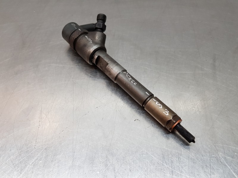 Recambio de inyector para fiat doblo ii cargo (263) furgón base referencia OEM IAM 0445110351  