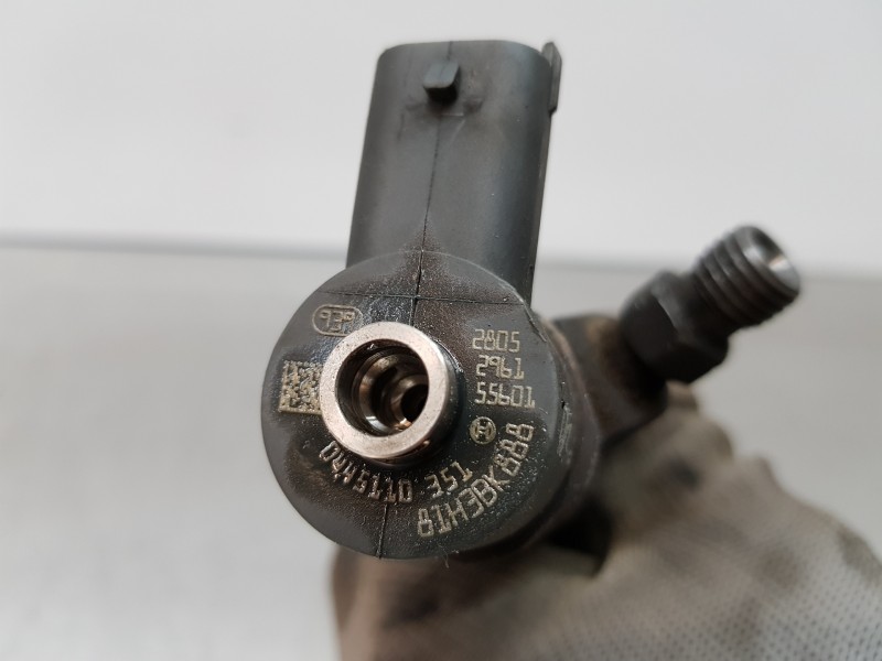 Recambio de inyector para fiat doblo ii cargo (263) furgón base referencia OEM IAM 0445110351  