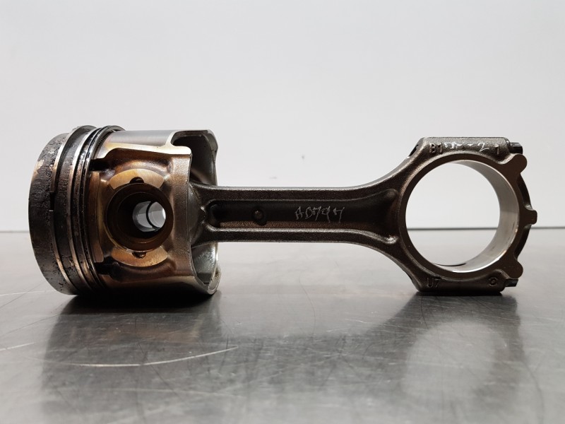 Recambio de biela para hyundai ix35 klass referencia OEM IAM 234102A905 235102A900  Recambio de biela para hyundai ix35 klass referencia OEM IAM 234102A905 235102A900