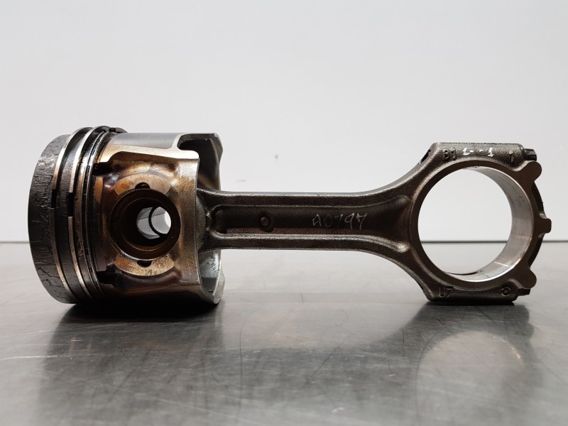 Recambio de biela para hyundai ix35 klass referencia OEM IAM 234102A905 235102A900  Recambio de biela para hyundai ix35 klass referencia OEM IAM 234102A905 235102A900