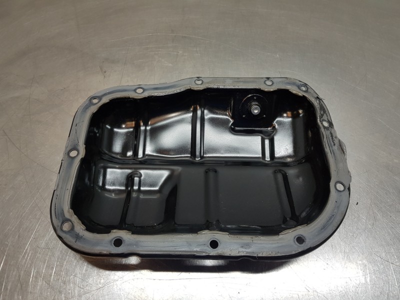 Recambio de carter para toyota corolla touring sports (e21) hybrid active referencia OEM IAM 121020T040  