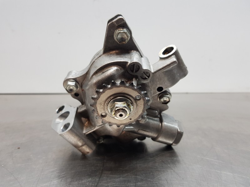 Recambio de bomba aceite para toyota corolla touring sports (e21) hybrid active referencia OEM IAM 151000T160  