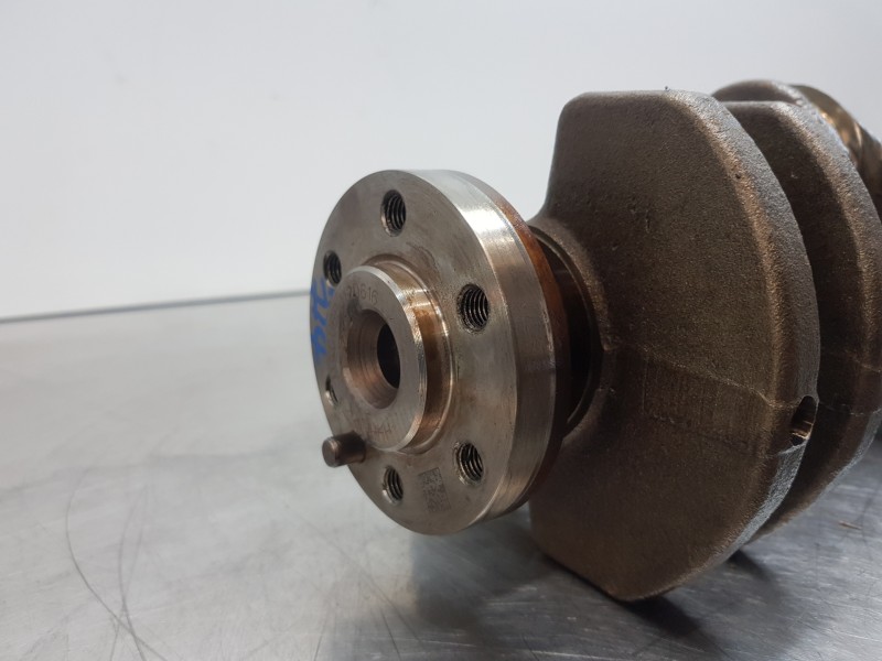 Recambio de cigueñal para citroen c4 picasso puretech referencia OEM IAM 1610812580  