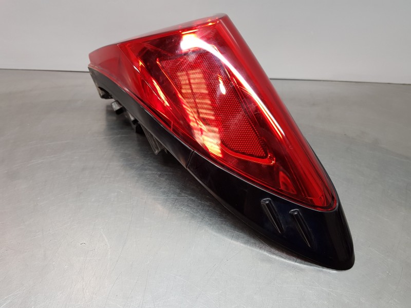 Recambio de piloto trasero derecho para toyota c-hr hybrid referencia OEM IAM 81551F4011 81550F4010  Recambio de piloto trasero derecho para toyota c-hr hybrid referencia OEM IAM 81551F4011 81550F4010