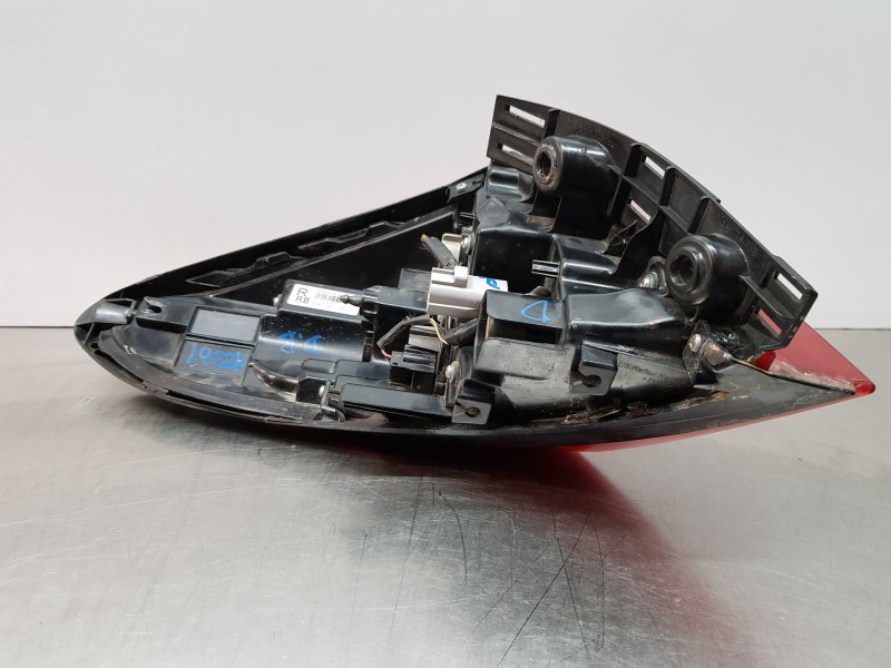 Recambio de piloto trasero derecho para toyota c-hr hybrid referencia OEM IAM 81551F4011 81550F4010  Recambio de piloto trasero derecho para toyota c-hr hybrid referencia OEM IAM 81551F4011 81550F4010