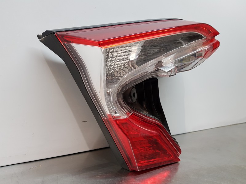 Recambio de piloto trasero izquierdo interior para toyota c-hr hybrid referencia OEM IAM 81591F4011 815590F4010  Recambio de piloto trasero izquierdo interior para toyota c-hr hybrid referencia OEM IAM 81591F4011 815590F4010