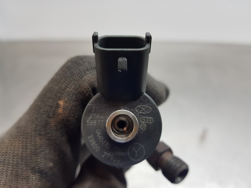 Recambio de inyector para hyundai tucson (jm) gl referencia OEM IAM 3380027900 0445110126 