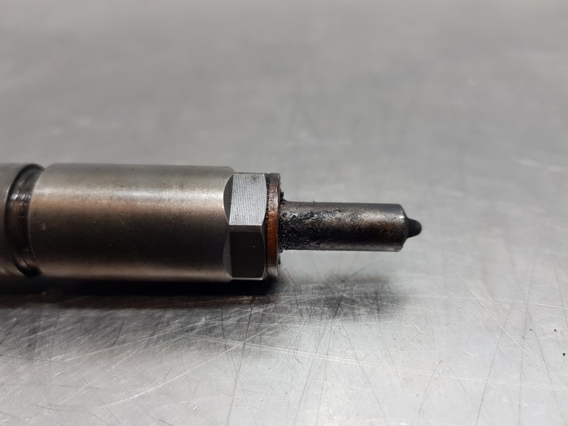 Recambio de inyector para hyundai tucson (jm) gl referencia OEM IAM 3380027900 0445110126 