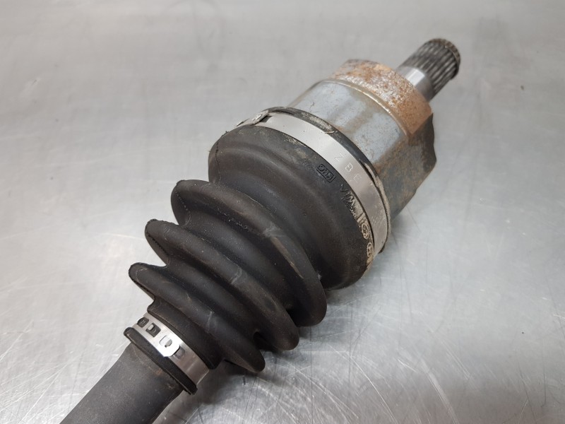 Recambio de transmision delantera izquierda para kia ceed drive referencia OEM IAM 49500G4100  