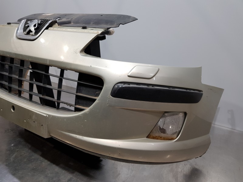 Recambio de paragolpes delantero para peugeot 407 confort referencia OEM IAM 7401RC  