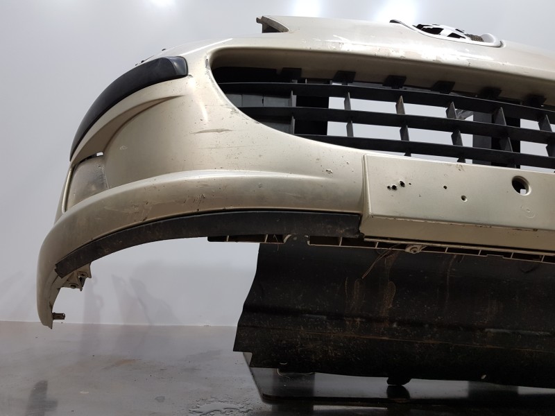 Recambio de paragolpes delantero para peugeot 407 confort referencia OEM IAM 7401RC  