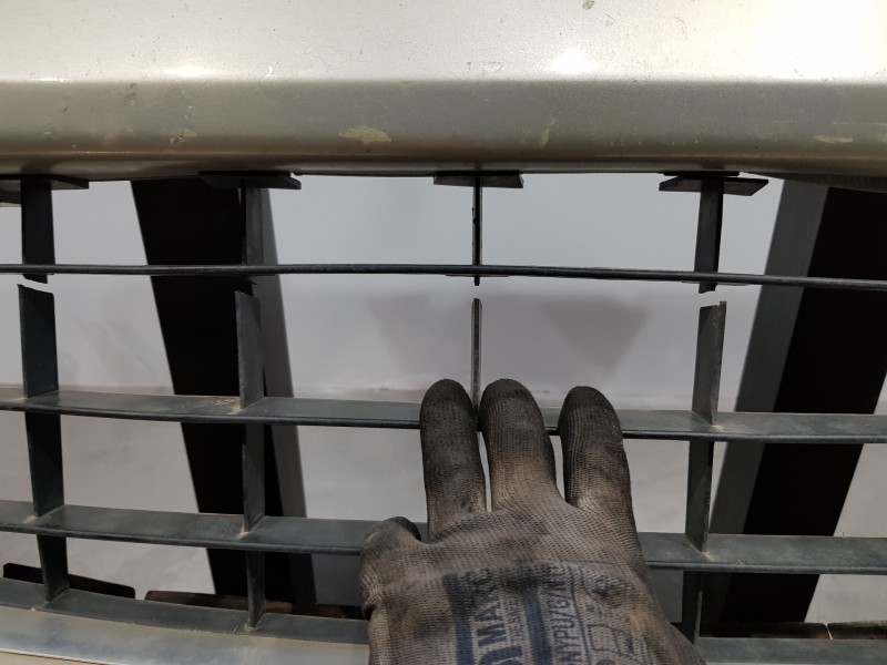 Recambio de paragolpes delantero para peugeot 407 confort referencia OEM IAM 7401RC  