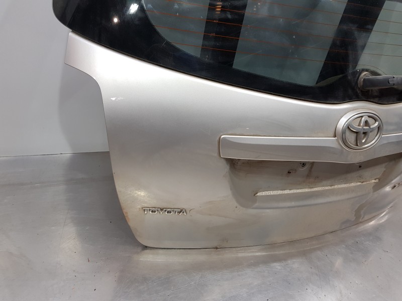 Recambio de porton trasero para toyota verso active referencia OEM IAM 670050F030  