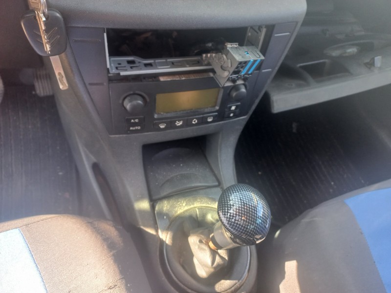 citroen c4 berlina del año 2005