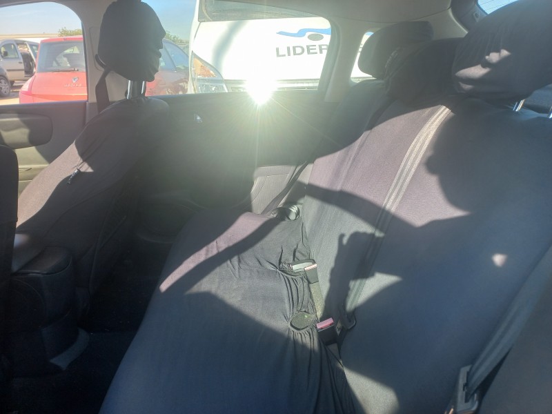 citroen c4 berlina del año 2005