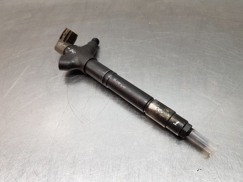Recambio de inyector para toyota verso active referencia OEM IAM 236700R100   Recambio de inyector para toyota verso active referencia OEM IAM 236700R100