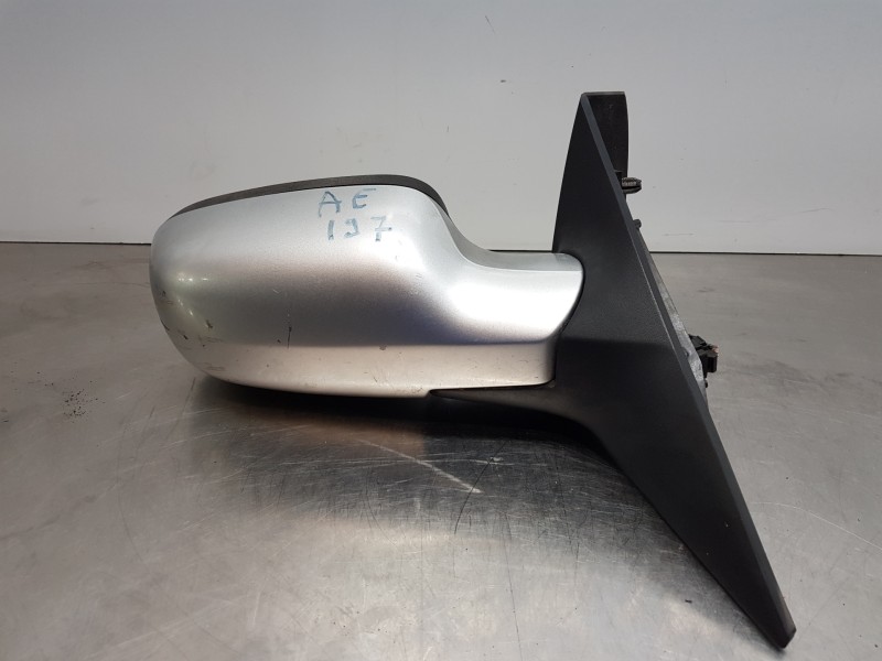 Recambio de retrovisor derecho para renault scenic ii authentique referencia OEM IAM 7701068385  