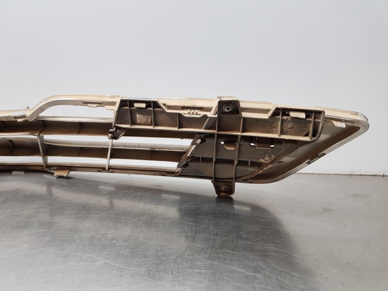 Recambio de rejilla delantera para toyota verso active referencia OEM IAM 531110F903 531110F070  Recambio de rejilla delantera para toyota verso active referencia OEM IAM 531110F903 531110F070