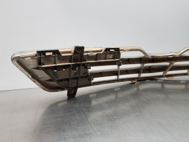 Recambio de rejilla delantera para toyota verso active referencia OEM IAM 531110F903 531110F070  Recambio de rejilla delantera para toyota verso active referencia OEM IAM 531110F903 531110F070