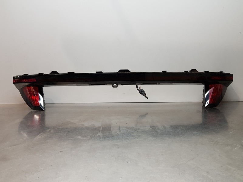 Recambio de piloto trasero central para hyundai tucson hybrid referencia OEM IAM 92403N7020  