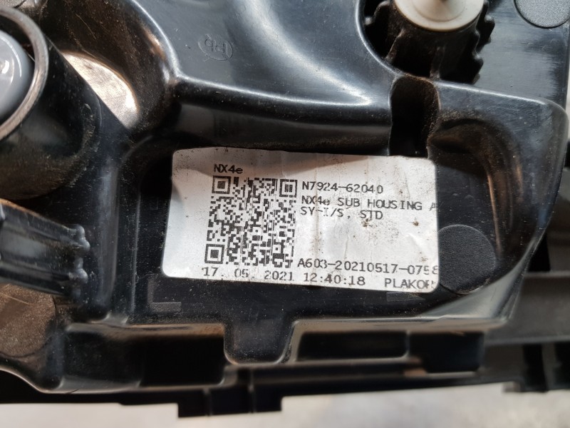 Recambio de piloto trasero central para hyundai tucson hybrid referencia OEM IAM 92403N7020  