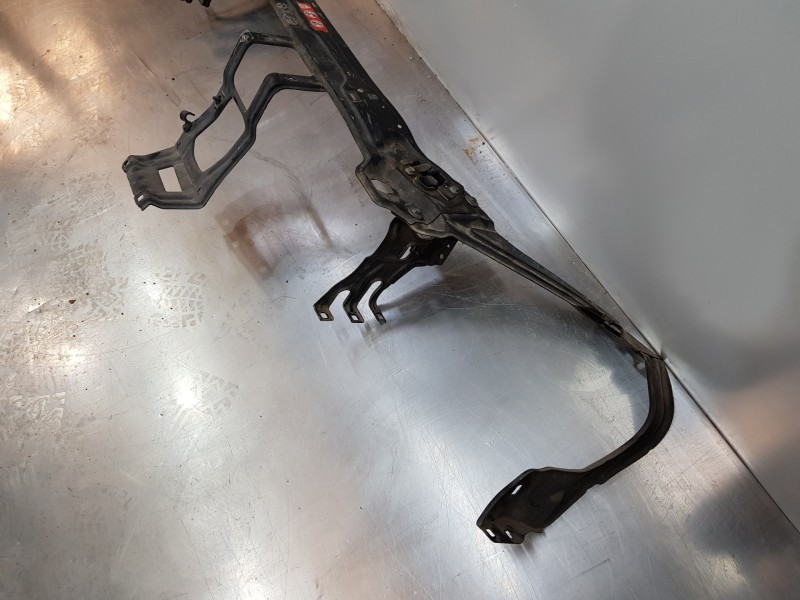 Recambio de panel frontal para mercedes clase clk (w209) coupe 270 referencia OEM IAM A2096201472  