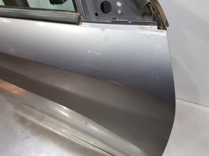 Recambio de puerta delantera derecha para peugeot 208 (p2) puretech referencia OEM IAM 9827577580  