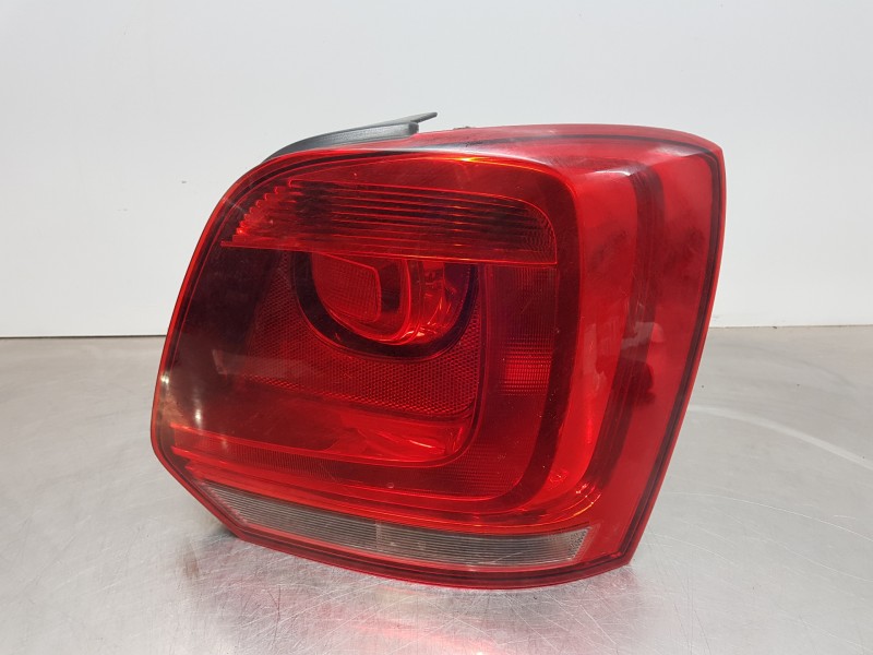 Recambio de piloto trasero derecho para volkswagen polo (6r1) advance referencia OEM IAM 6R0945096AH  