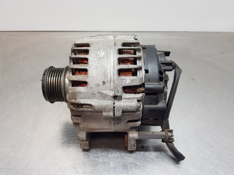 Recambio de alternador para volkswagen polo (6r1) advance referencia OEM IAM 03L903023F  
