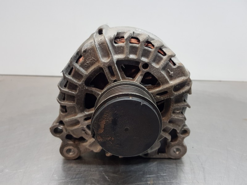 Recambio de alternador para volkswagen polo (6r1) advance referencia OEM IAM 03L903023F  