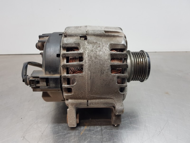 Recambio de alternador para volkswagen polo (6r1) advance referencia OEM IAM 03L903023F  