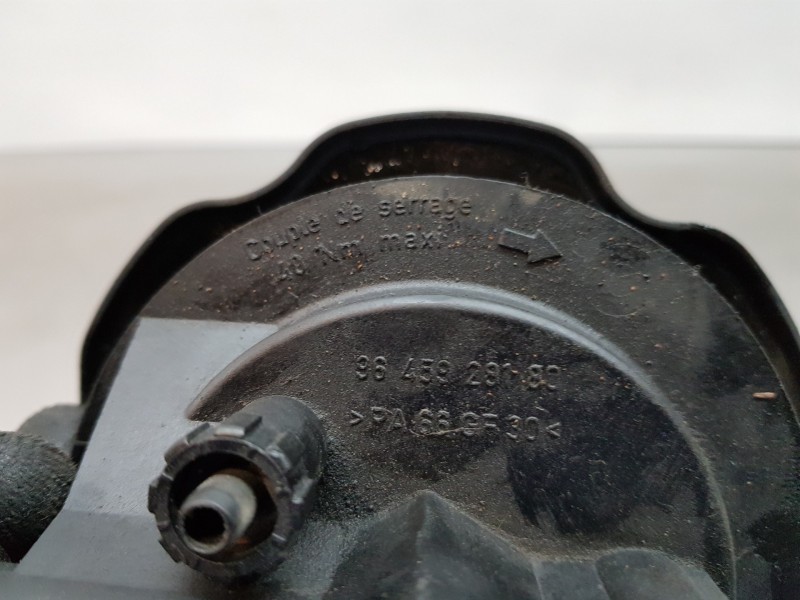 Recambio de soporte filtro gasoil para volvo s40 berlina summum referencia OEM IAM 30725048 9845928180  Recambio de soporte filtro gasoil para volvo s40 berlina summum referencia OEM IAM 30725048 9845928180