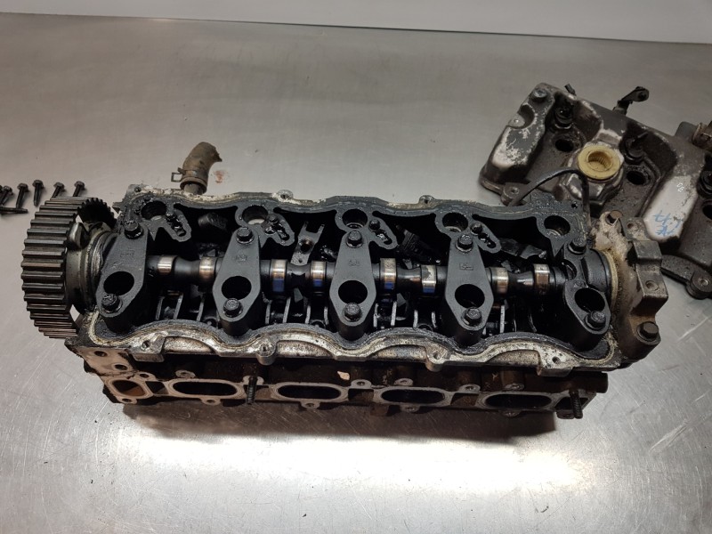 Recambio de culata para hyundai tucson (jm) gl referencia OEM IAM 2210027901 2211127901  Recambio de culata para hyundai tucson (jm) gl referencia OEM IAM 2210027901 2211127901