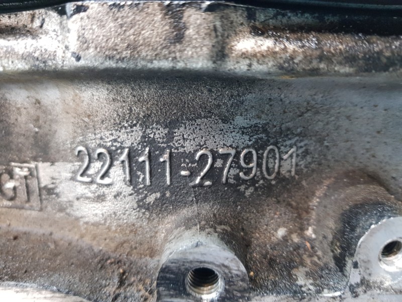 Recambio de culata para hyundai tucson (jm) gl referencia OEM IAM 2210027901 2211127901  Recambio de culata para hyundai tucson (jm) gl referencia OEM IAM 2210027901 2211127901