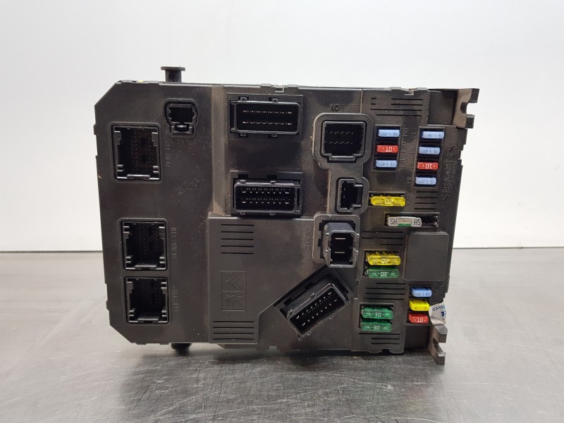 Recambio de caja reles / fusibles para peugeot 407 confort referencia OEM IAM 9655708380 BSIS02 S120104700 Recambio de caja reles / fusibles para peugeot 407 confort referencia OEM IAM 9655708380 BSIS02 S120104700