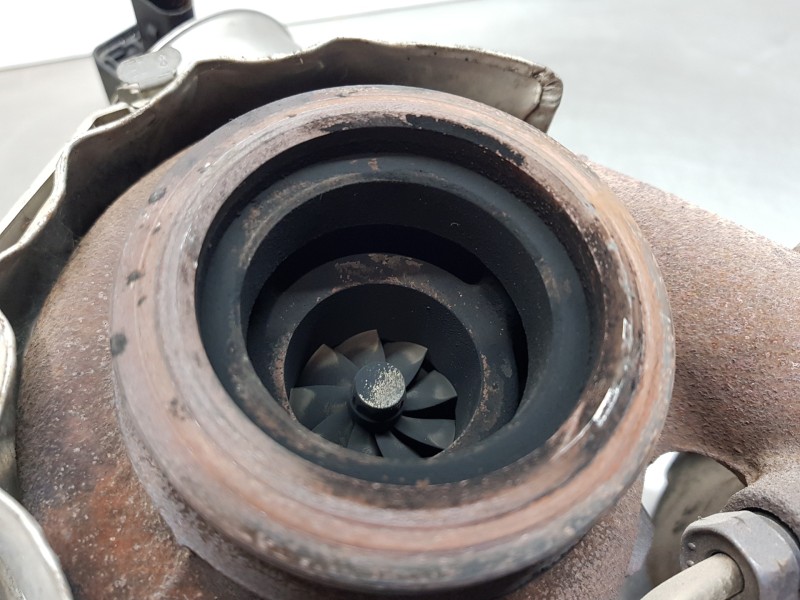 Recambio de turbocompresor para volkswagen polo (6r1) advance referencia OEM IAM 03L253056D  
