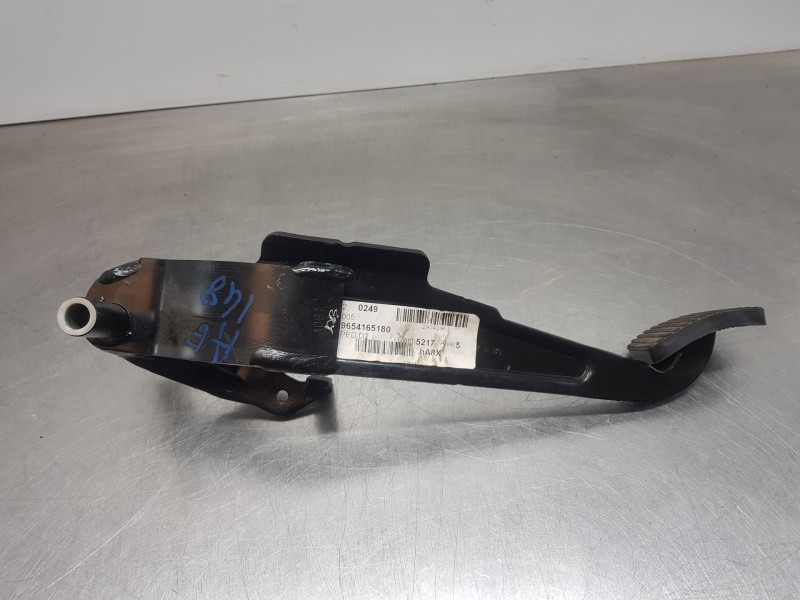 Recambio de pedal freno para peugeot 407 confort referencia OEM IAM 4501S7 9654165180  Recambio de pedal freno para peugeot 407 confort referencia OEM IAM 4501S7 9654165180