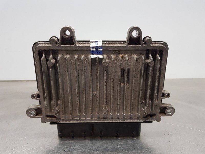 Recambio de centralita motor uce para mercedes clase b (w245) standard referencia OEM IAM A6401501091 0281013557 