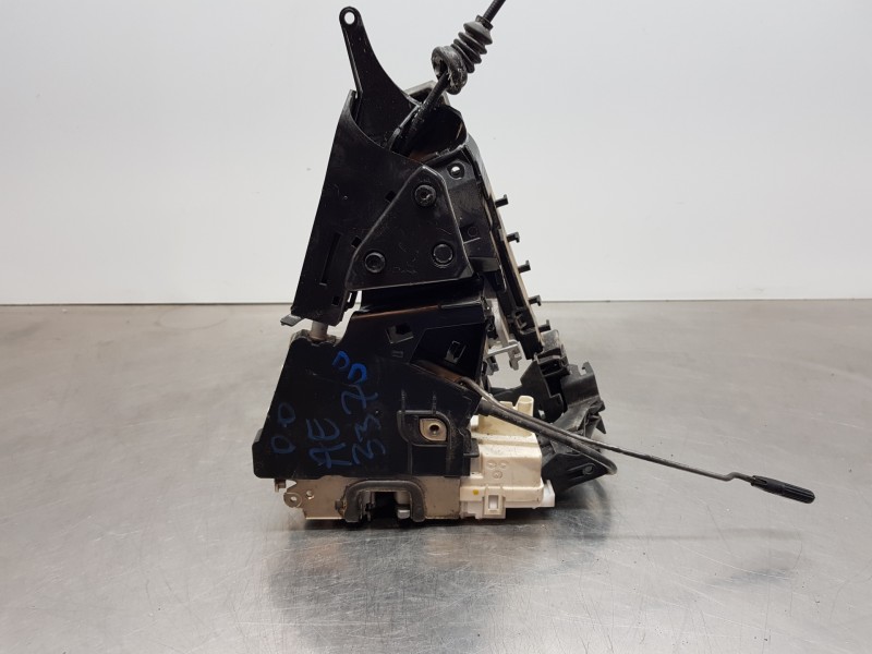 Recambio de cerradura puerta delantera derecha para mercedes clase b (w245) standard referencia OEM IAM A1697204435 1697202835  Recambio de cerradura puerta delantera derecha para mercedes clase b (w245) standard referencia OEM IAM A1697204435 1697202835