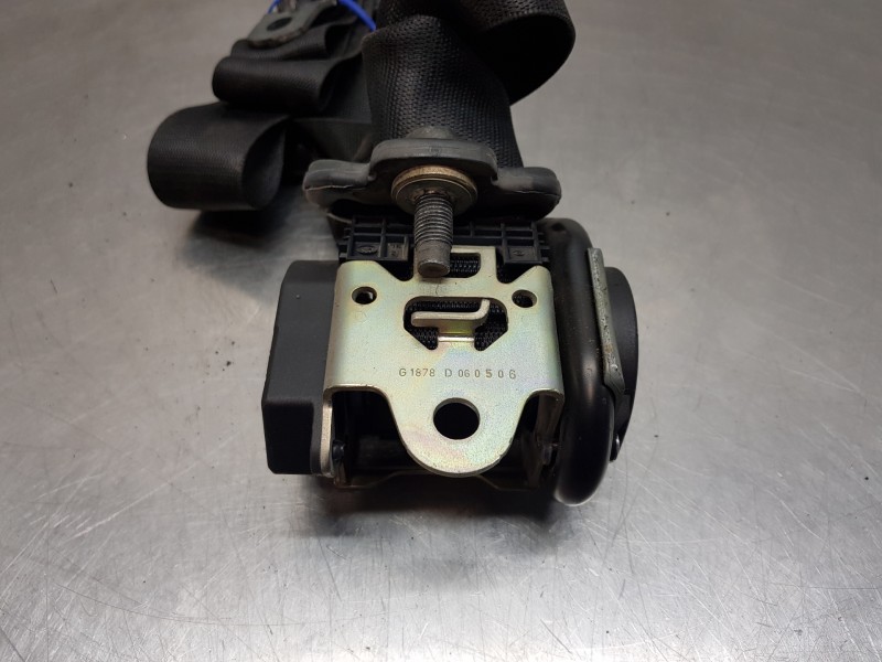 Recambio de cerradura puerta delantera derecha para mercedes clase b (w245) standard referencia OEM IAM A1697204435 1697202835 