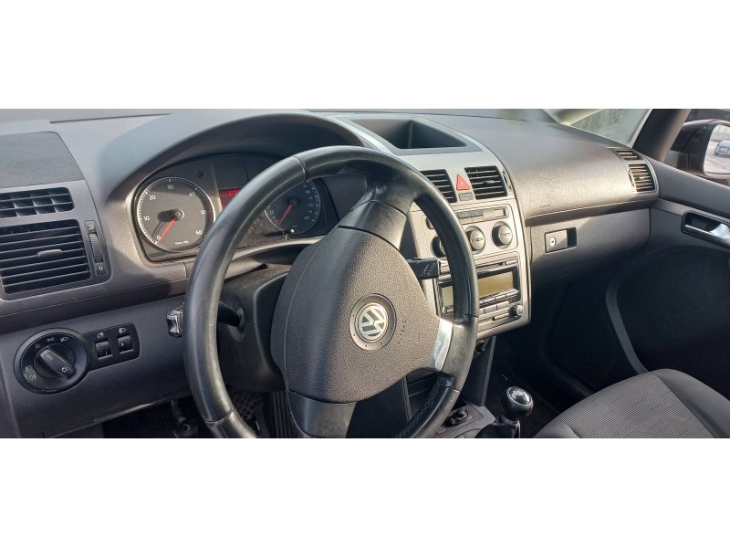 volkswagen touran (1t2) del año 2010