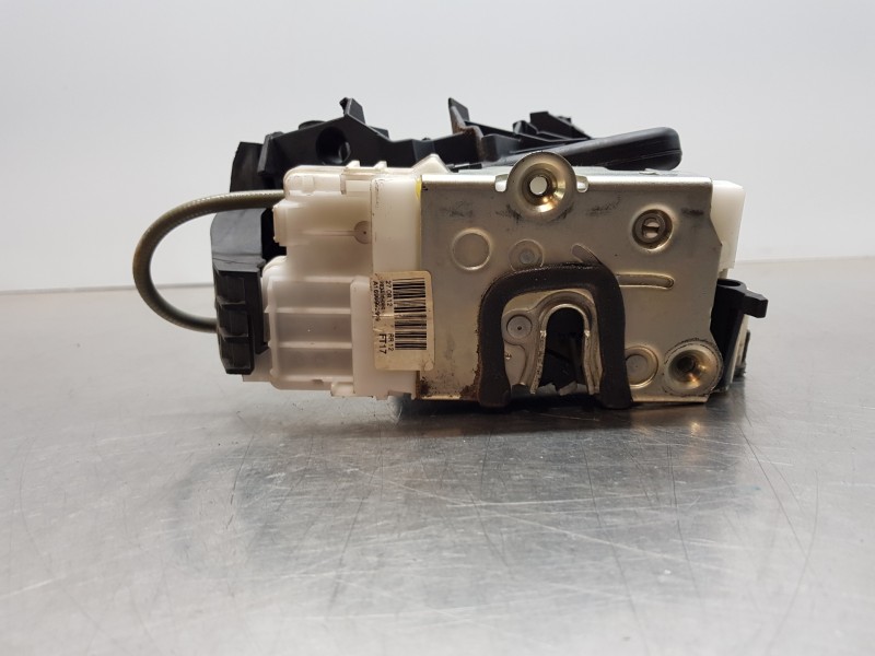 Recambio de cerradura puerta trasera derecha para mercedes clase b (w245) standard referencia OEM IAM A1697301635 1697302235 