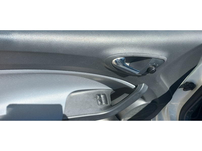 seat ibiza st (6j8) del año 2012