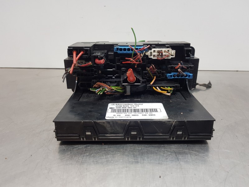 Recambio de caja reles / fusibles para mercedes clase clk (w209) coupe 270 referencia OEM IAM 2095451001  