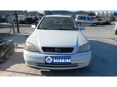 opel astra g berlina del año 2000