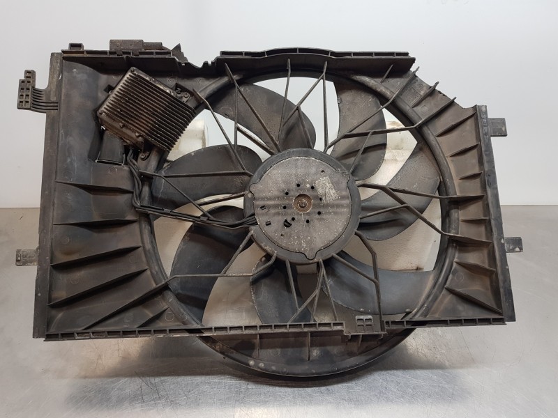 Recambio de electroventilador para mercedes clase clk (w209) coupe 270 referencia OEM IAM A2035000293  