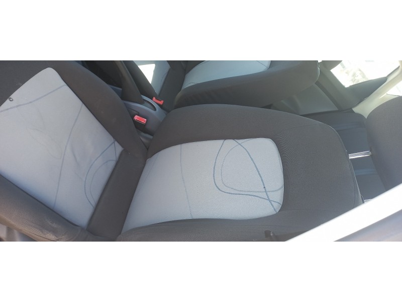 seat ibiza st (6j8) del año 2012