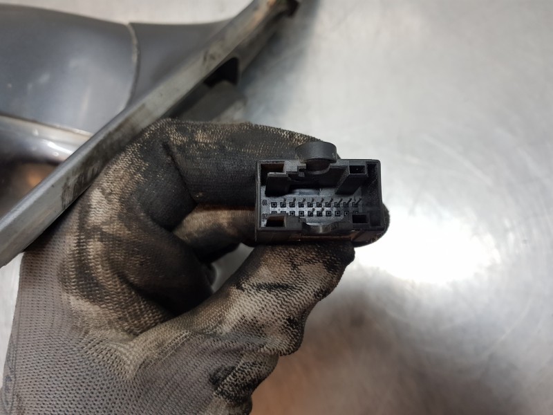 Recambio de retrovisor izquierdo para mercedes clase clk (w209) coupe 270 referencia OEM IAM A2098100576  